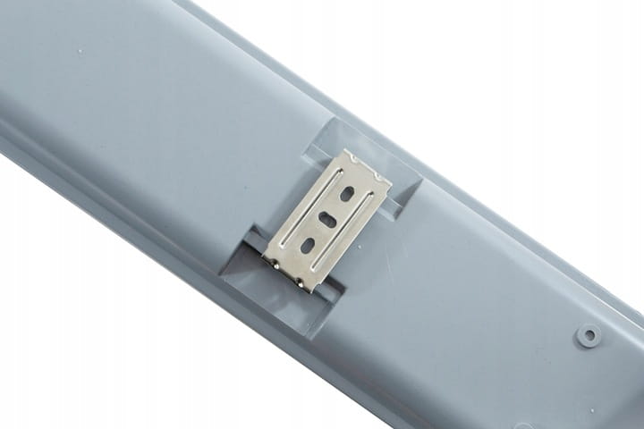8x Oprawa hermetyczna 120 + 16x świetlówka LED
