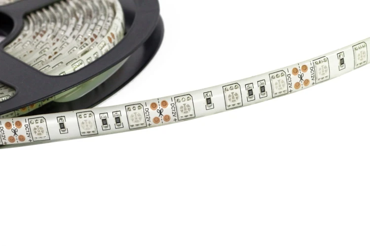 Taśma 300 LED 5050 IP65 12V 72W 5m niebieska