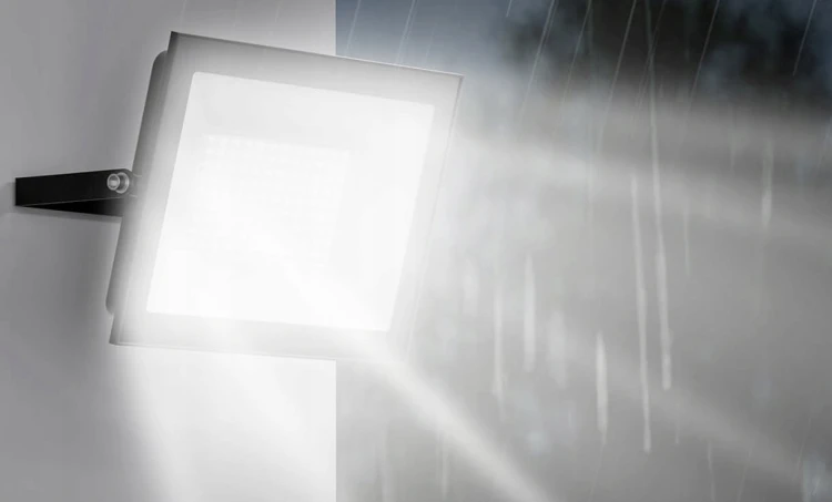 Halogen-Naswietlacz-Lampa-LED-50W-4500-lm-IP65-6000K-Eco-Line-SuperLED-Temperatura-barwowa-6000-K.jpeg