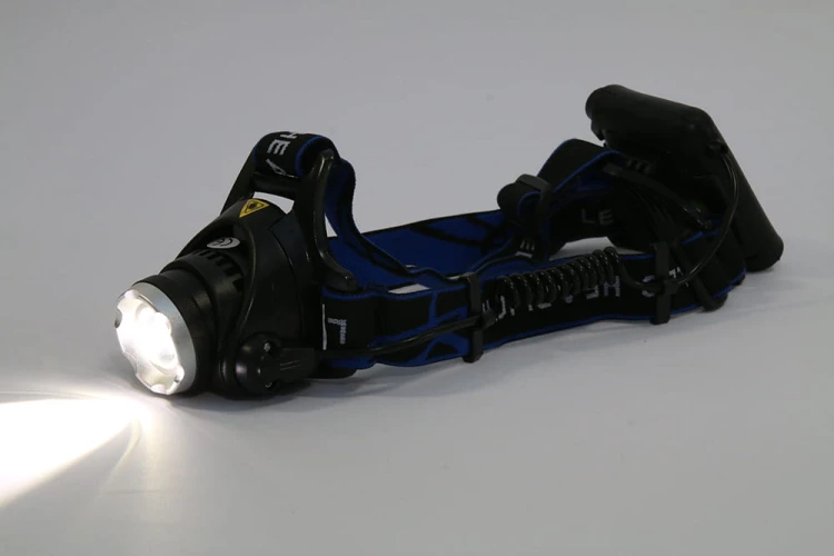 Latarka czołowa LED CREE XM-L T6- POWYSTAWOWA